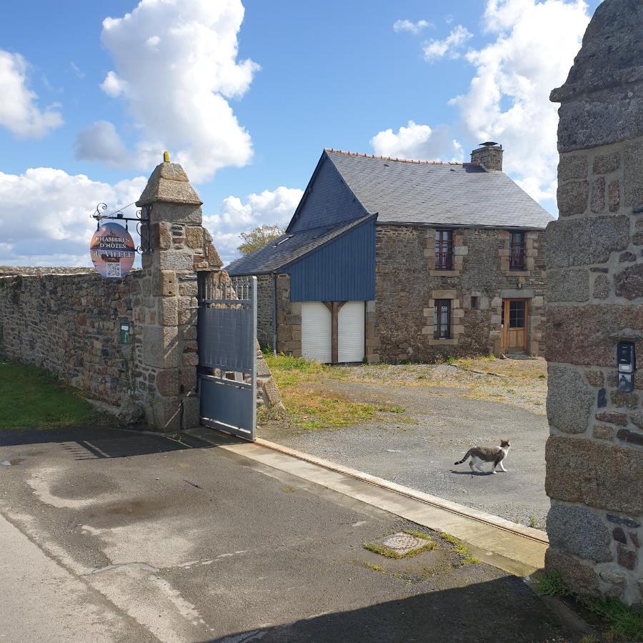 Chambres De Villee Saint-Georges-de-Gréhaigne Eksteriør bilde
