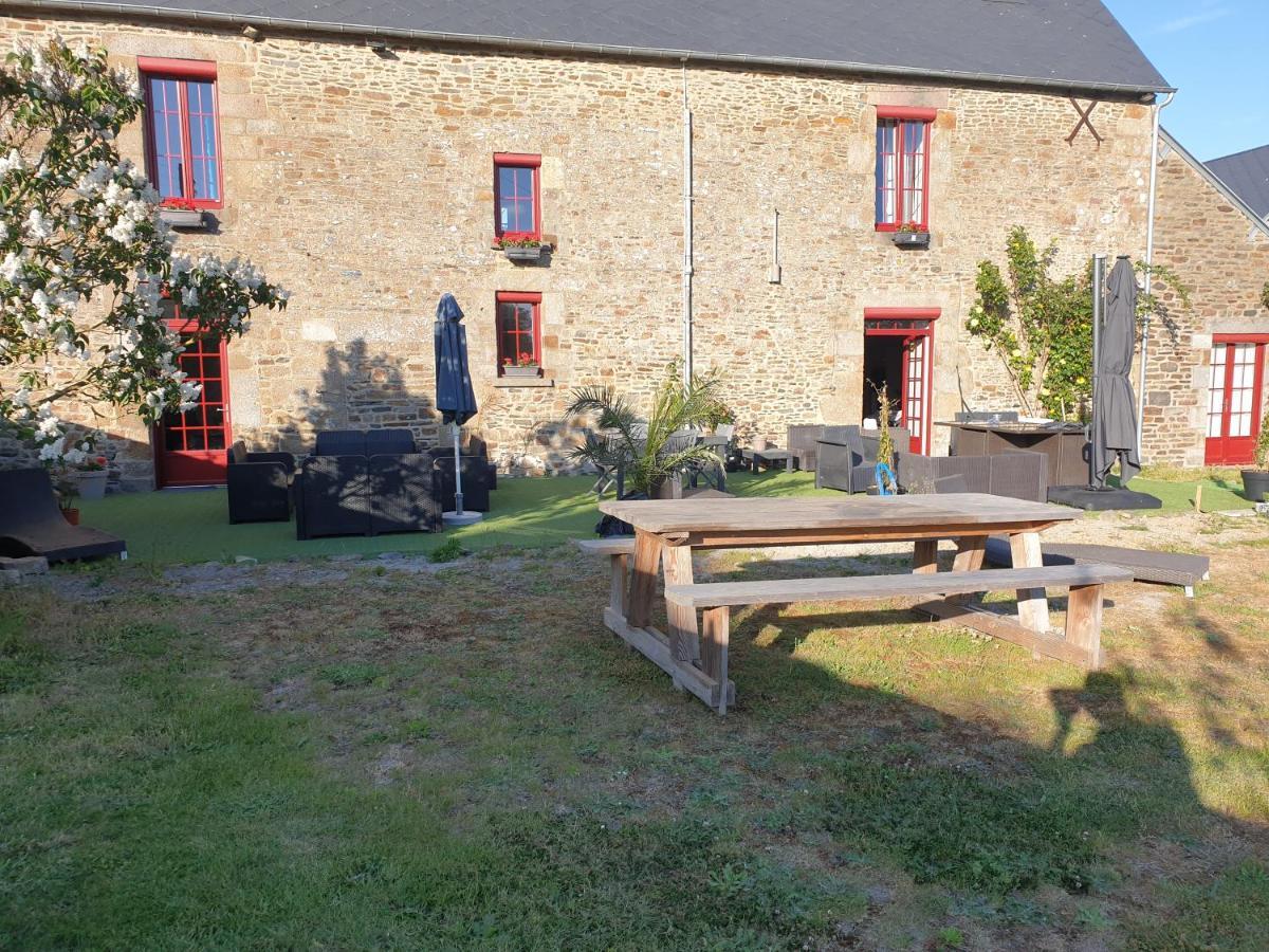 Chambres De Villee Saint-Georges-de-Gréhaigne Eksteriør bilde